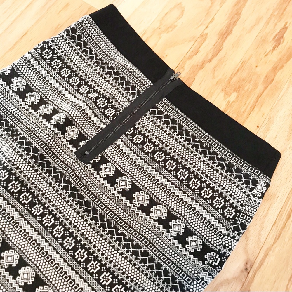 Miss Love Stretchy Pencil Skirt with Zipper